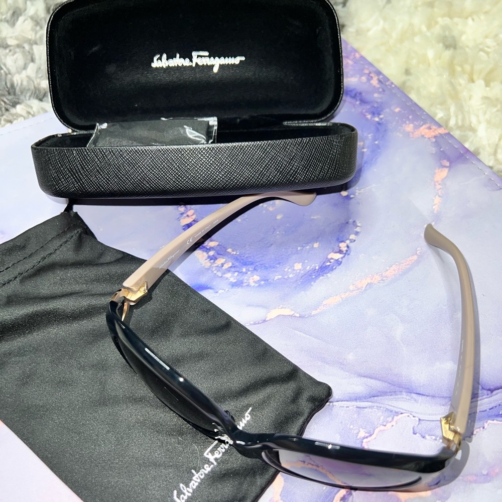Salvatore Ferragamo Black Oval Sunglasses - Picture 7 of 10